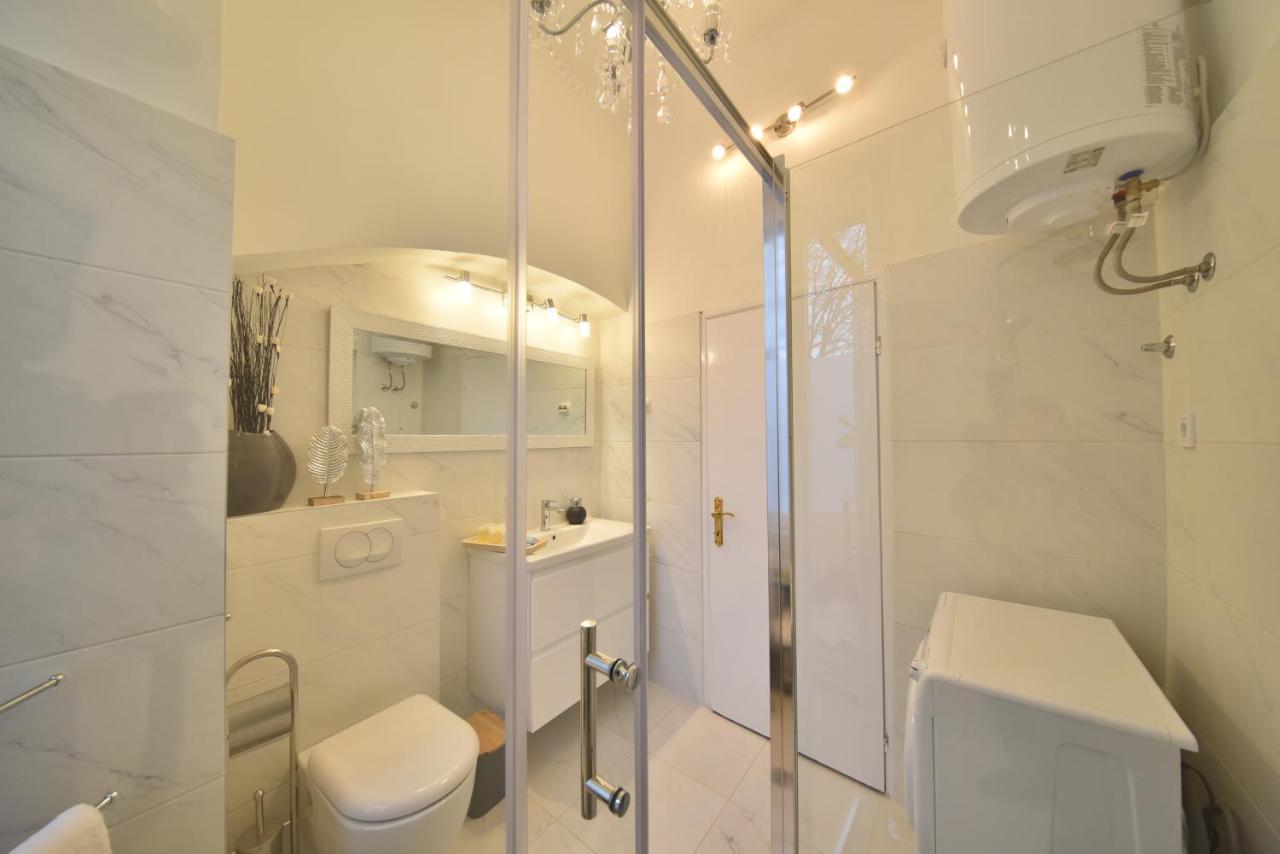 Zadar Center Beach Apartment - Directly On The Sea מראה חיצוני תמונה
